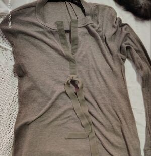 Simply Vera Vera Wang Taupe Knit Tie-Front Sweater
